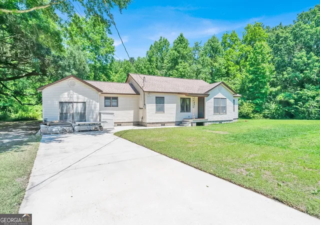 Photo 4 of Single family home for sale at 124 Vidalia Rd, Savannah, GA 31419 | MLS# 10801016 | Listing updated on 2026-09-20