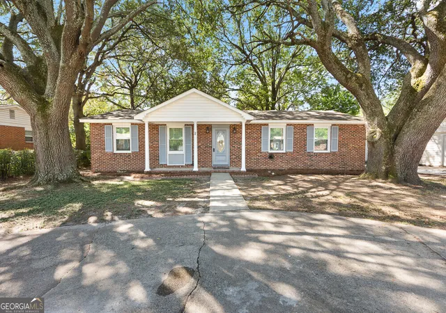 Homes for sale in Warner Robins, GA | 114 Karen Dr, Warner Robins, GA 31088 | MLS# 10777696