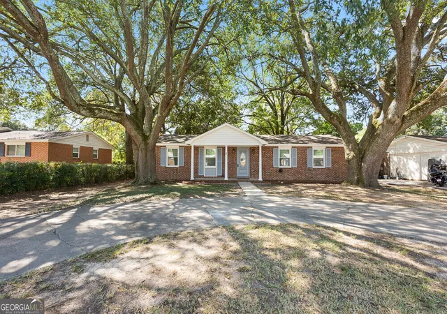 Homes for sale in Warner Robins, GA | 114 Karen Dr, Warner Robins, GA 31088 | MLS# 10777696