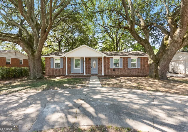 Homes for sale in Warner Robins, GA | 114 Karen Dr, Warner Robins, GA 31088 | MLS# 10777696