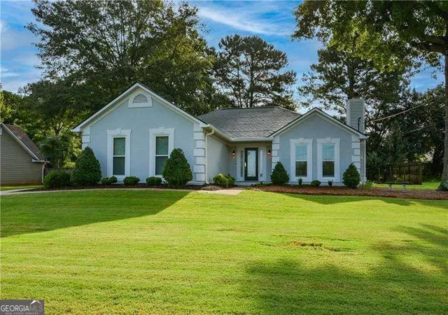Photo 1 of Sale Pending at 4158 Hubert Dr Ne, Marietta, GA 30066 | MLS# 10833075 | Listing updated on 2026-08-28
