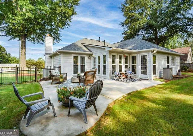 Photo 4 of Sale Pending at 4158 Hubert Dr Ne, Marietta, GA 30066 | MLS# 10833075 | Listing updated on 2026-08-28