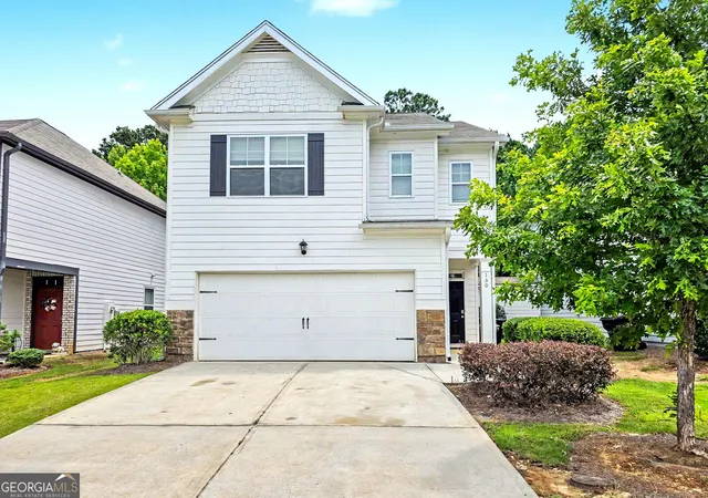 Photo 2 of Single family home for sale at 130 Woodhouse Cir, Acworth, GA 30102 | MLS# 10803505 | Listing updated on 2026-07-24