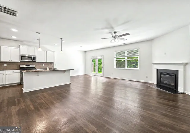 Photo 4 of Single family home for sale at 130 Woodhouse Cir, Acworth, GA 30102 | MLS# 10803505 | Listing updated on 2026-07-24
