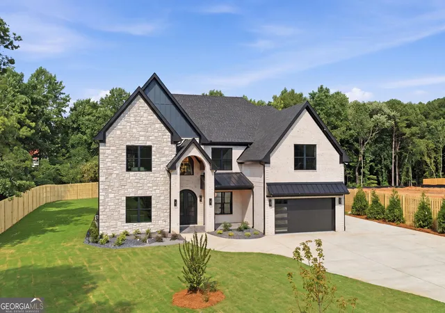3rd image of 3275 Smithtown Rd, Suwanee, GA 30024 | MLS# 10815630