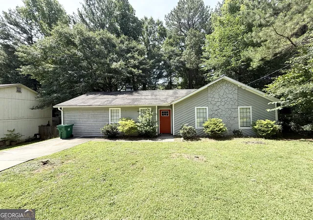Photo 2 of Sale Pending at 4751 White Oak Path, Stone Mountain, GA 30088 | MLS# 10786766 | Listing updated on 2026-09-23