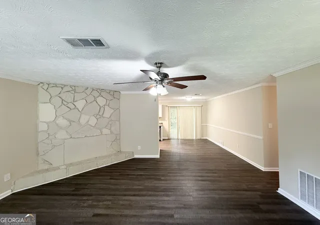 Photo 3 of Sale Pending at 4751 White Oak Path, Stone Mountain, GA 30088 | MLS# 10786766 | Listing updated on 2026-09-23