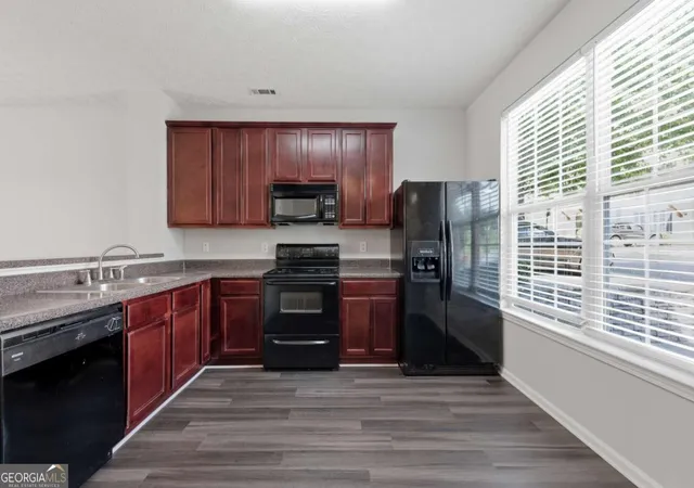 5th image of 4140 High Park Ter, East Point, GA 30344
