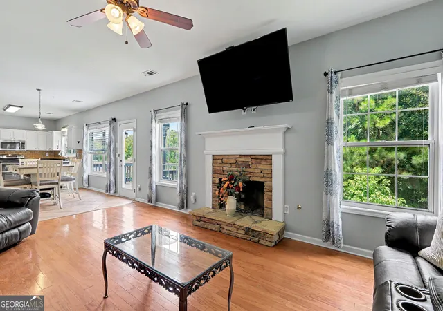 Photo 4 of Single family home for sale at 1128 Bankside Ct, Buford, GA 30518 | MLS# 10814524 | Listing updated on 2026-09-19