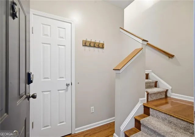 2nd image of 1006 Vinings Forest Ln Se #BLDG 10, Smyrna, GA 30080 | MLS# 10706109