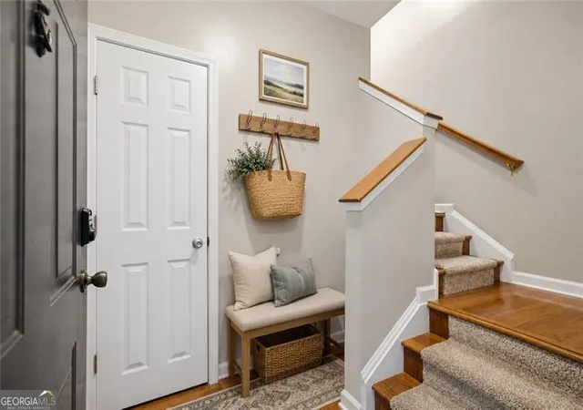 3rd image of 1006 Vinings Forest Ln SE, Smyrna, GA 30080
