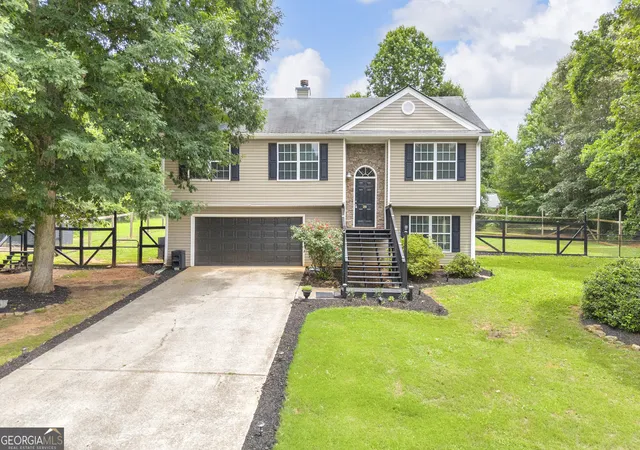 Homes for sale in Maysville, GA | 259 Beacon Dr, Maysville, GA 30558 | MLS# 10788154
