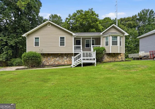 1st image of 106 Kimberly Rd, Canton, GA 30115 | MLS# 10822553