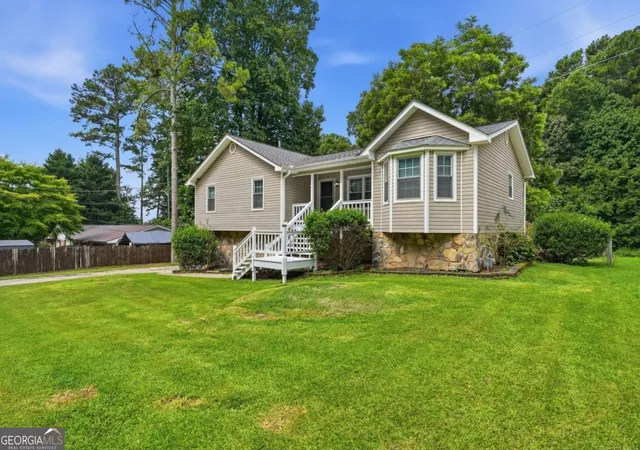 Photo 3 of Single family home for sale at 106 Kimberly Rd, Canton, GA 30115 | MLS# 10822553 | Listing updated on 2026-09-19