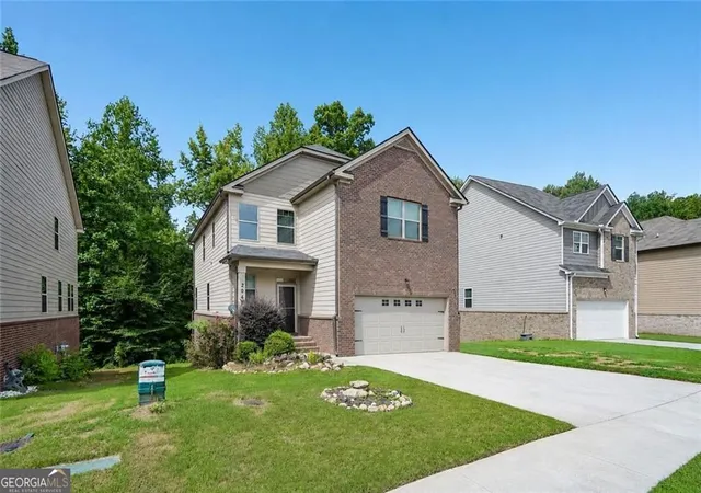 Photo 2 of Single family home for sale at 2045 Theberton Trl, Locust Grove, GA 30248 | MLS# 10821116 | Listing updated on 2026-08-23
