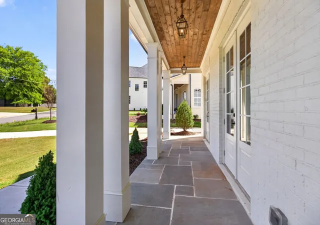 3rd image of 220 Suwanee Ave, Suwanee, GA 30024 | MLS# 10691397