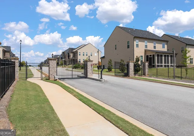 Photo 4 of Single family home for sale at 1625 Bernard Ct, Hampton, GA 30228 | MLS# 10724739 | Listing updated on 2026-09-08