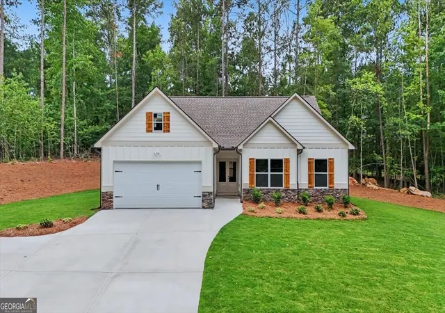Photo 2 of Single family home for sale at 3312 Lakeview Pkwy, Villa Rica, GA 30180 | MLS# 10772754 | Listing updated on 2026-07-20