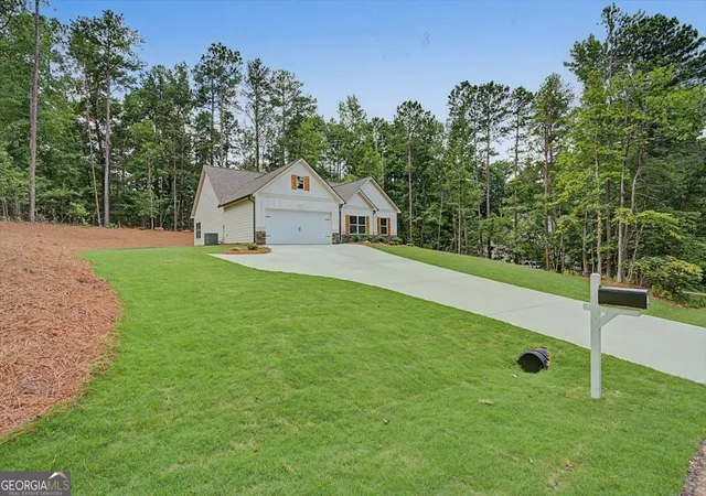Photo 3 of Single family home for sale at 3312 Lakeview Pkwy, Villa Rica, GA 30180 | MLS# 10772754 | Listing updated on 2026-07-20