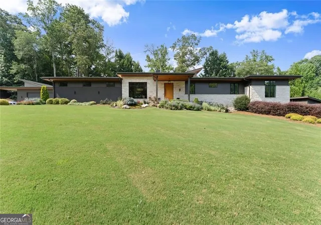 4th image of 574 Riverside Rd, Sugar Hill, GA 30518 | MLS# 10815930