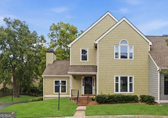 Townhouse for sale at 8 Vernon Glen Ct, Sandy Springs, GA 30338 | MLS# 10811934