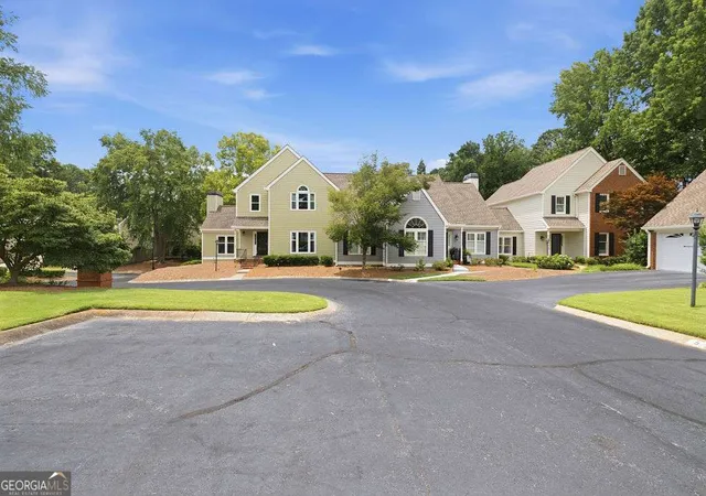 Photo 34 of Townhouse for sale at 8 Vernon Glen Ct, Sandy Springs, GA 30338 | MLS# 10811934 | Listing updated on 2026-09-04
