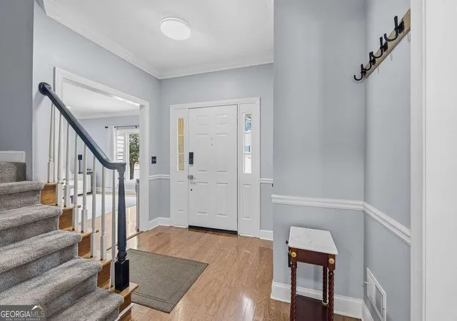 Photo 3 of Townhouse for sale at 8 Vernon Glen Ct, Sandy Springs, GA 30338 | MLS# 10811934 | Listing updated on 2026-09-04