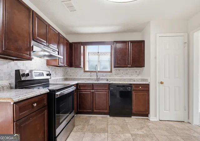 Photo 2 of Sale Pending at 435 Churchill Ct, Jonesboro, GA 30238 | MLS# 10818478 | Listing updated on 2026-09-10