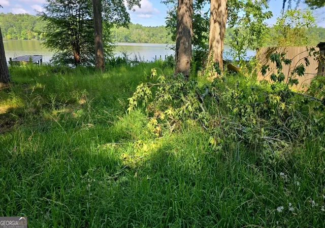 Photo 3 of Sale Pending at 143 Weavers Lake Front Rd, Jackson, GA 30233 | MLS# 10836935 | Listing updated on 2026-09-17
