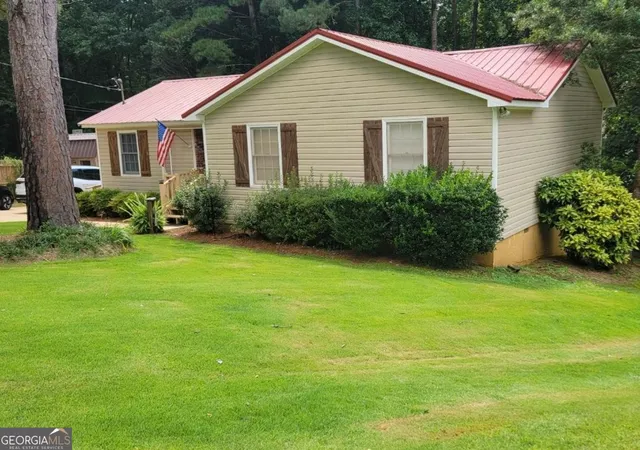 2nd image of 205 Pinehaven Dr, Lagrange, GA 30240 | MLS# 10824640