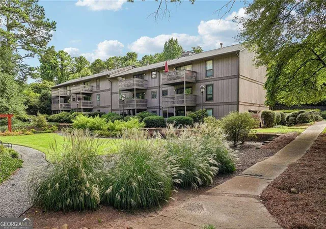 1st image of 511 Embers Dr Se, Marietta, GA 30067 | MLS# 10811120