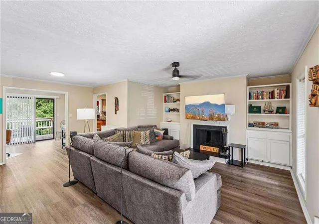 2nd image of 511 Embers Dr Se, Marietta, GA 30067 | MLS# 10811120