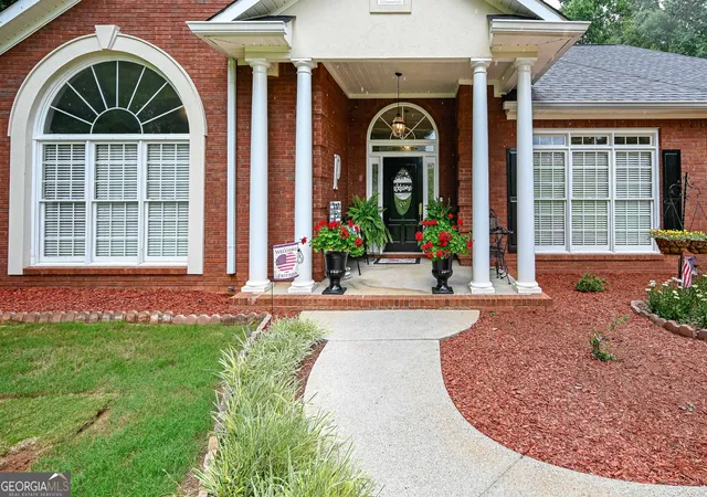 3rd image of 8227 Farmington Ln, Winston, GA 30187 | MLS# 10806391