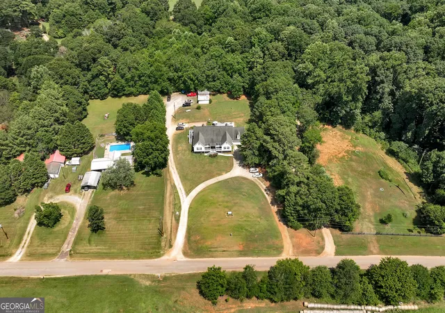 Listing Photo 2 - Condo for sale in building located at 1442 Johnson Mill Rd, Jefferson, GA 30549