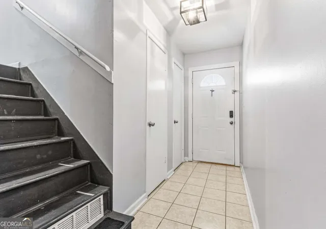 Photo 3 of Single family home for sale at 4364 Housworth Dr, Lithonia, GA 30038 | MLS# 10823487 | Listing updated on 2026-10-09