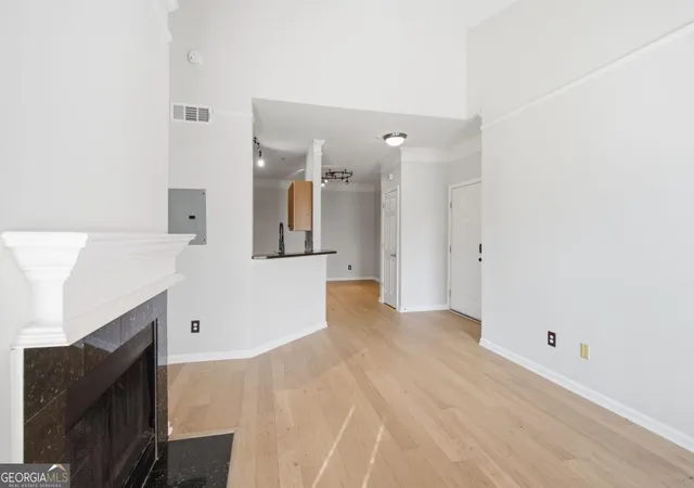 Photo 3 of Sale Pending at 200 Renaissance Pkwy Ne #221, Atlanta, GA 30308 | MLS# 10807138 | Listing updated on 2026-09-05