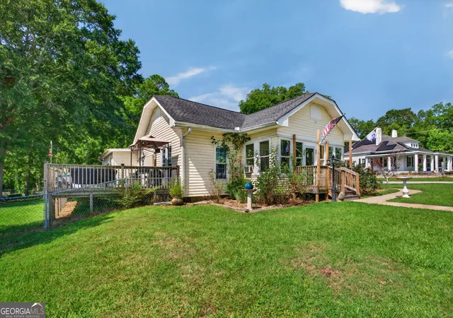 Photo 1 of Single family home for sale at 30 Tallapoosa St, Temple, GA 30179 | MLS# 10831355 | Listing updated on 2026-09-19