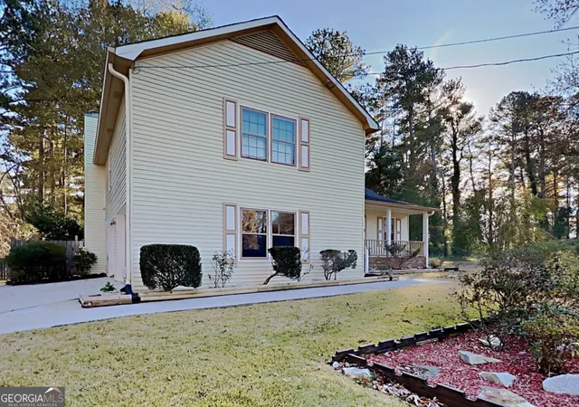 Photo 2 of Single family home for sale at 2537 Kings Pistol Ct, Grayson, GA 30017 | MLS# 10803465 | Listing updated on 2026-09-05