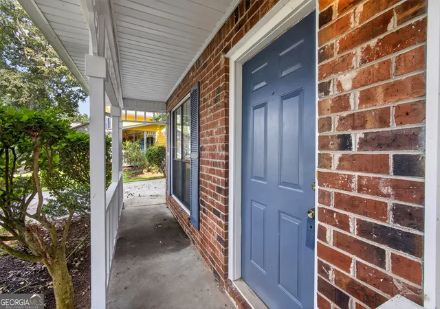 2nd image of 184 Timothy Ln Nw, Lilburn, GA 30047 | MLS# 10815833
