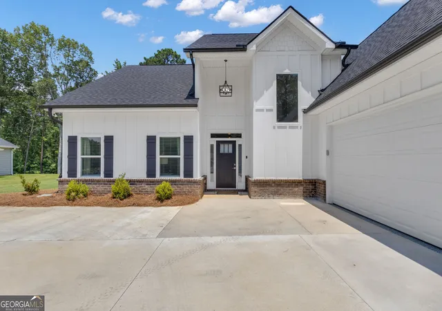 Homes for sale in Lagrange, GA | 147 Wolf Creek Cvs, Lagrange, GA 30240 | MLS# 10691376
