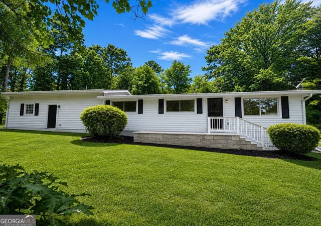 Photo 1 of Sale Pending at 1883 Niskey Lake Rd Sw, Atlanta, GA 30331 | MLS# 10831270 | Listing updated on 2026-10-12
