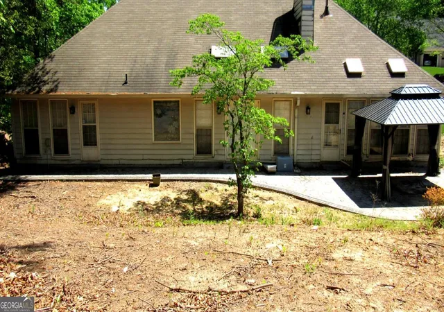 Photo 3 of Single family home for sale at 4305 Deep Springs Ct, Kennesaw, GA 30144 | MLS# 10734738 | Listing updated on 2026-09-25