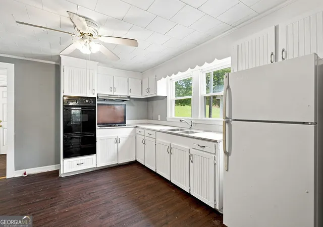 Photo 4 of Sale Pending at 244 Pleasant Valley Rd SE, Silver Creek, GA 30173 | MLS# 10829077 | Listing updated on 2026-10-02