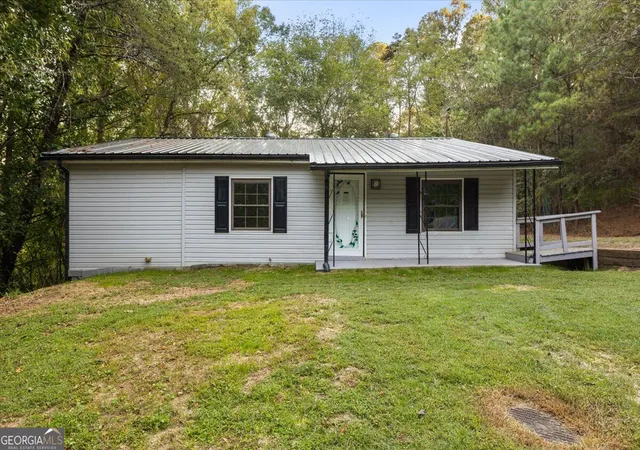 Single family home for sale at 913 Gilbert Ln, Lafayette, GA 30728 | MLS# 10880367