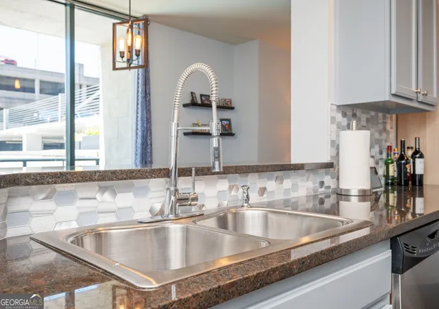 Photo 3 of Condo for sale at 3040 Peachtree Rd Nw #212, Atlanta, GA 30305 | MLS# 10834273 | Listing updated on 2026-09-26