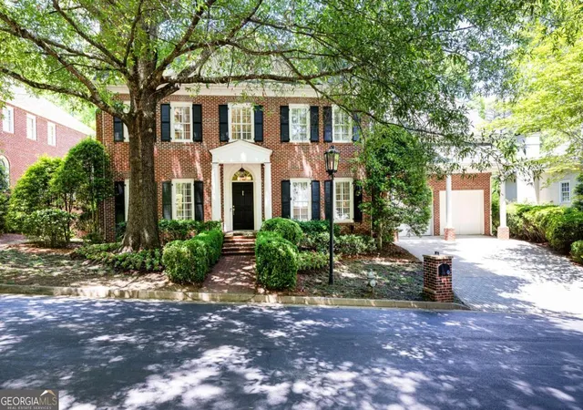 Photo 1 of Sale Pending at 15 Old Paces Pl, Atlanta, GA 30327 | MLS# 10800369 | Listing updated on 2026-09-04