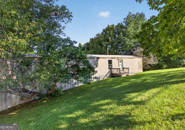 Photo 3 of Manufactured home for sale at 367 E Second St, Blue Ridge, GA 30513 | MLS# 10833884 | Listing updated on 2026-09-10