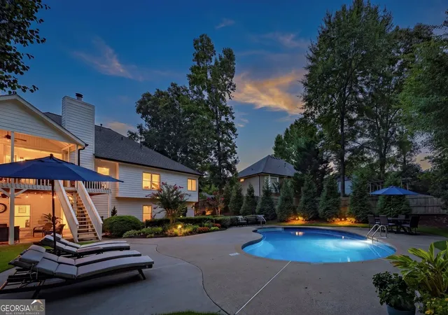 Photo 2 of Sale Pending at 1216 Commonwealth Ave Sw, Marietta, GA 30064 | MLS# 10827250 | Listing updated on 2026-09-19