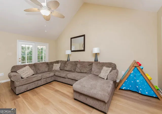 Photo 2 of Sale Pending at 232 Sheffield Wy, Warner Robins, GA 31088 | MLS# 10820069 | Listing updated on 2026-09-11
