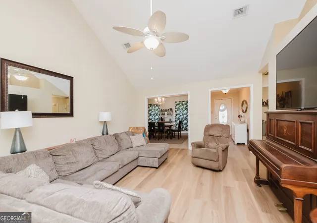 Photo 3 of Sale Pending at 232 Sheffield Wy, Warner Robins, GA 31088 | MLS# 10820069 | Listing updated on 2026-09-11